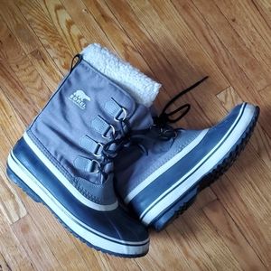 🤍 Sorel Carnival waterproof winter boots 🤍